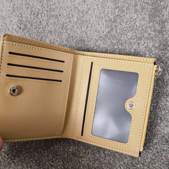 Miniso Women's Bi Fold Wallet Beige Snap Button Closure Elegant Minimalist Style - Picture 4 of 6